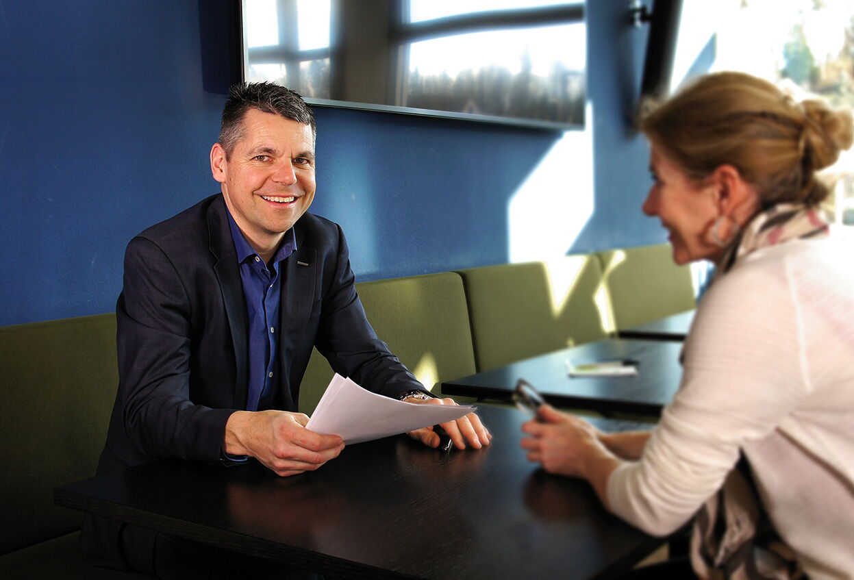 Markus Gomer in einer Beratungssituation
